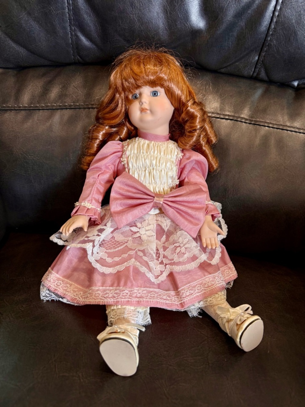 Kingstate The Dollcrafter Porcelain Doll Red Hair Pink Dress749/3500 Collectible